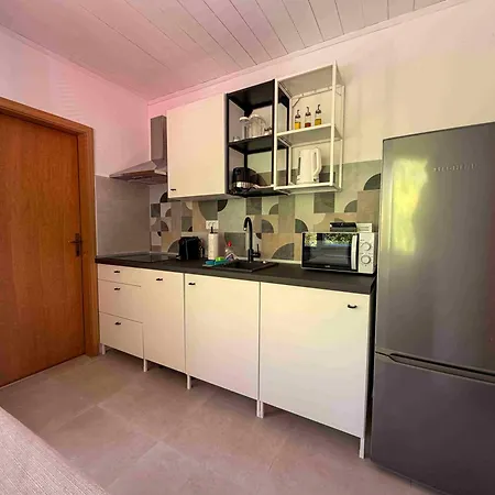 Διαμέρισμα Pansion Palme Drvenik (Split-Dalmatia)